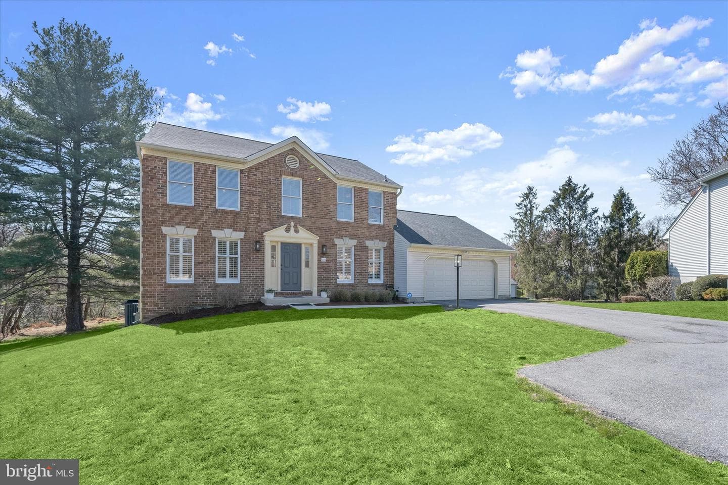 10153 Tanfield Court