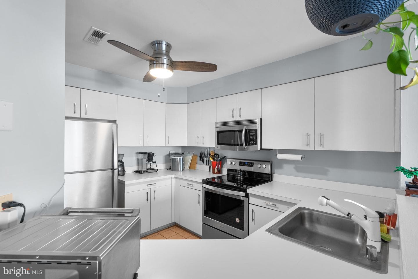 7634 Stony Creek Lane photo 9