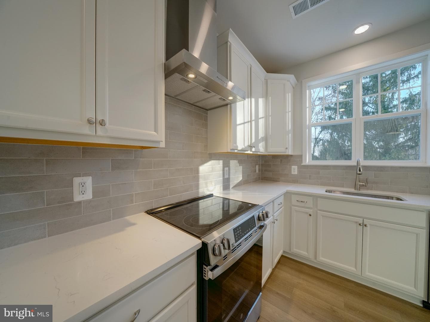 9425 Fairview Avenue photo 74