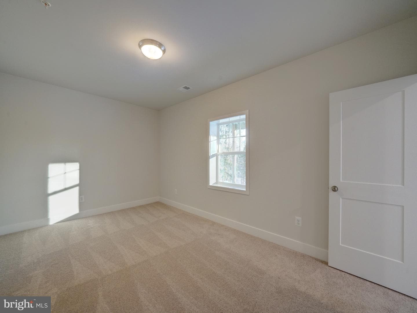 9425 Fairview Avenue photo 91