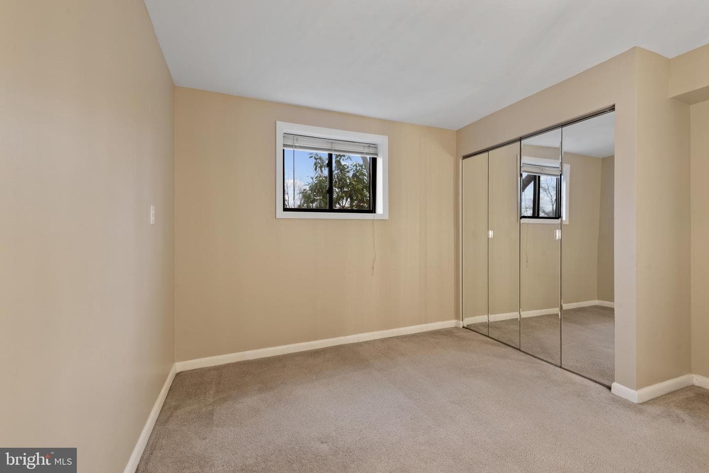 6680 Buttonhole Court photo 22
