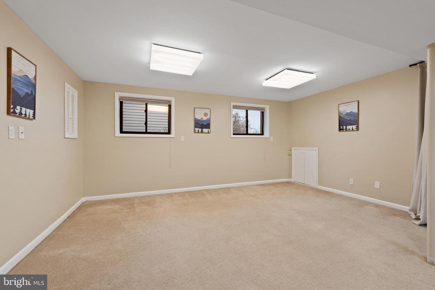 6680 Buttonhole Court photo 24