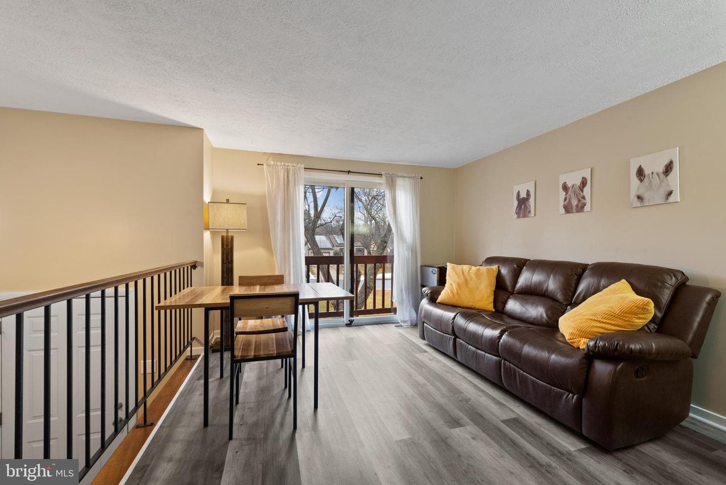 6680 Buttonhole Court photo 4