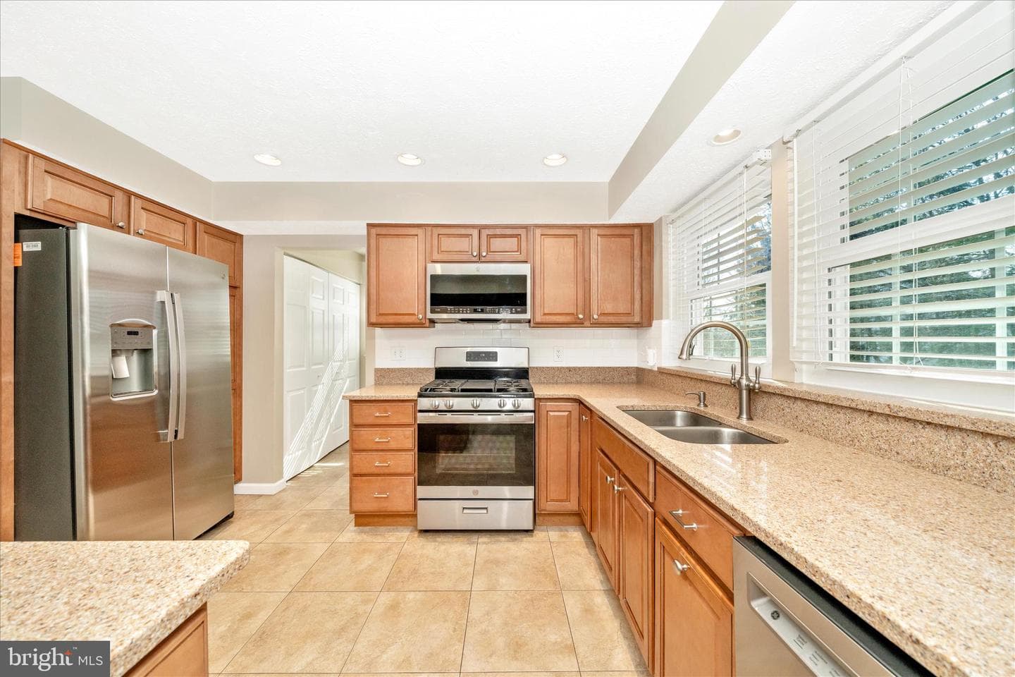 5623 Roundtree Lane photo 16