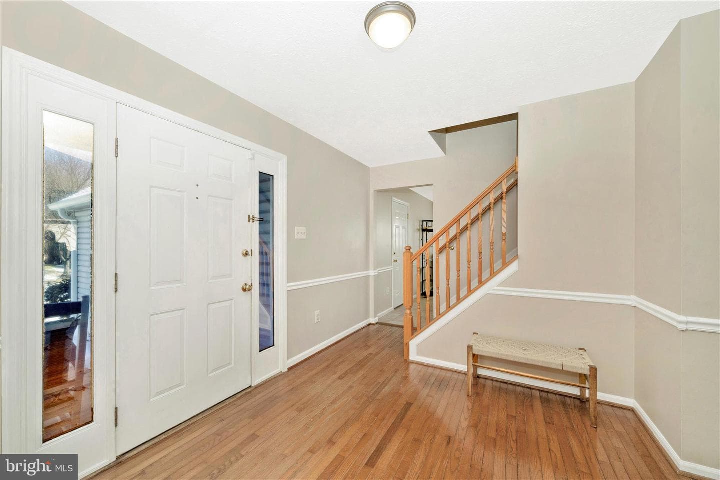 5623 Roundtree Lane photo 3
