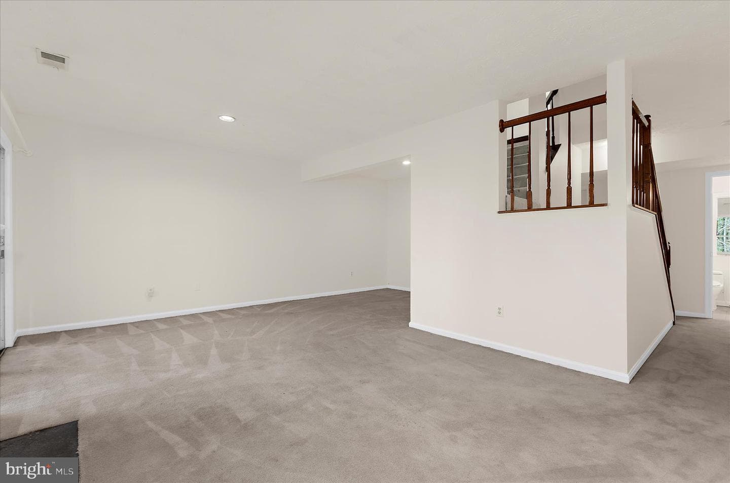 8666 Manahan Drive photo 32