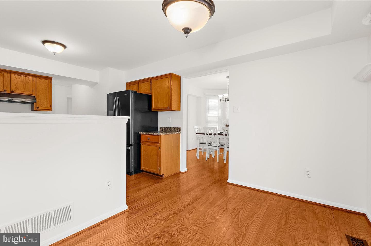8666 Manahan Drive photo 9