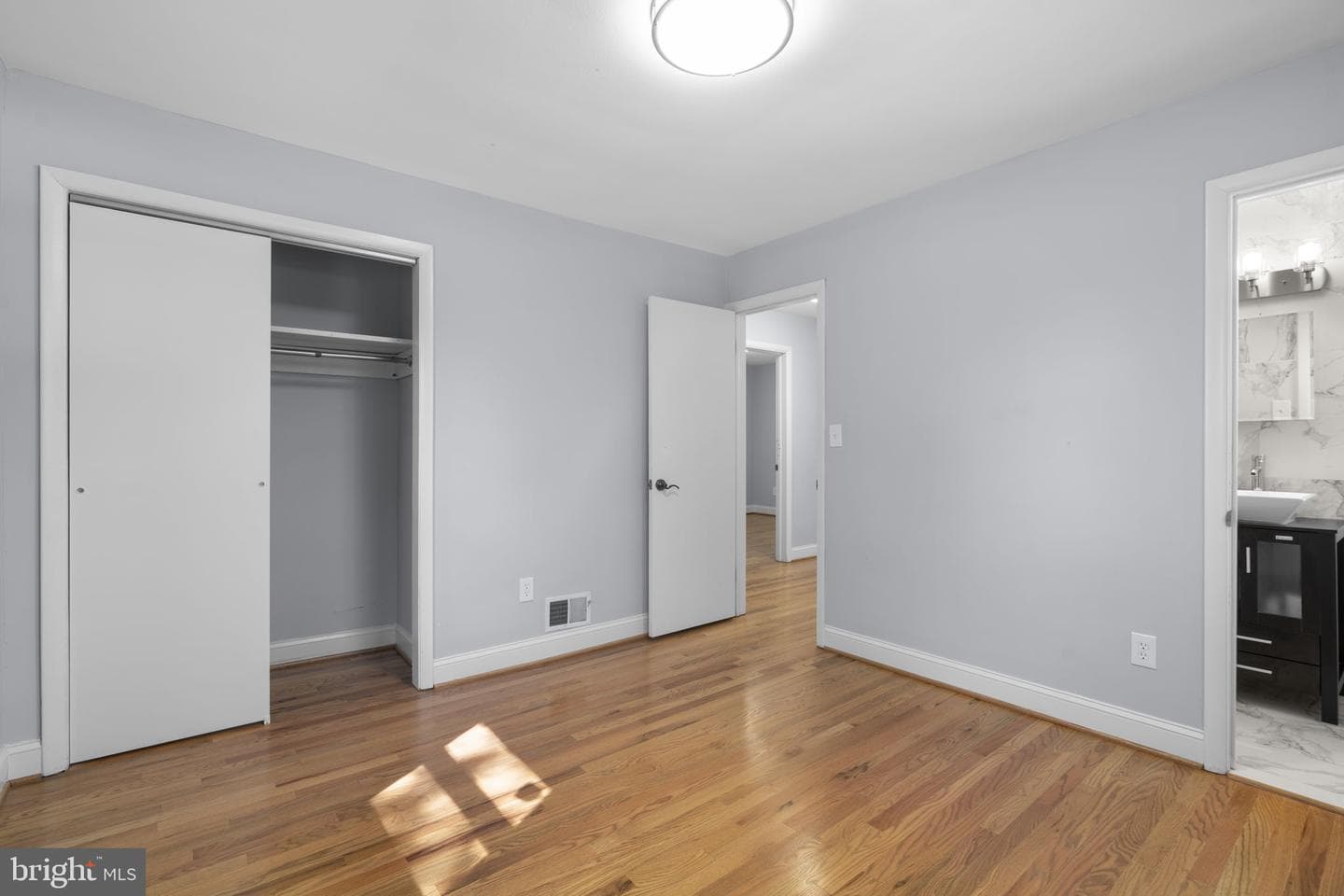 8721 Susini Drive photo 11