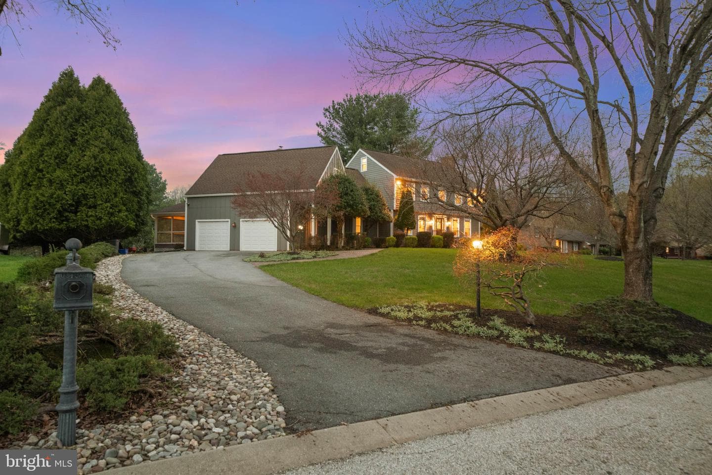 9048 Furrow Avenue photo 3