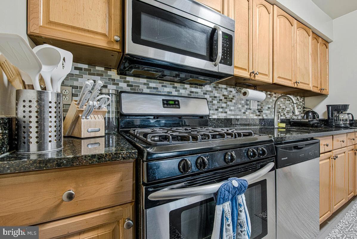 9695 Hitching Post Lane #h photo 12