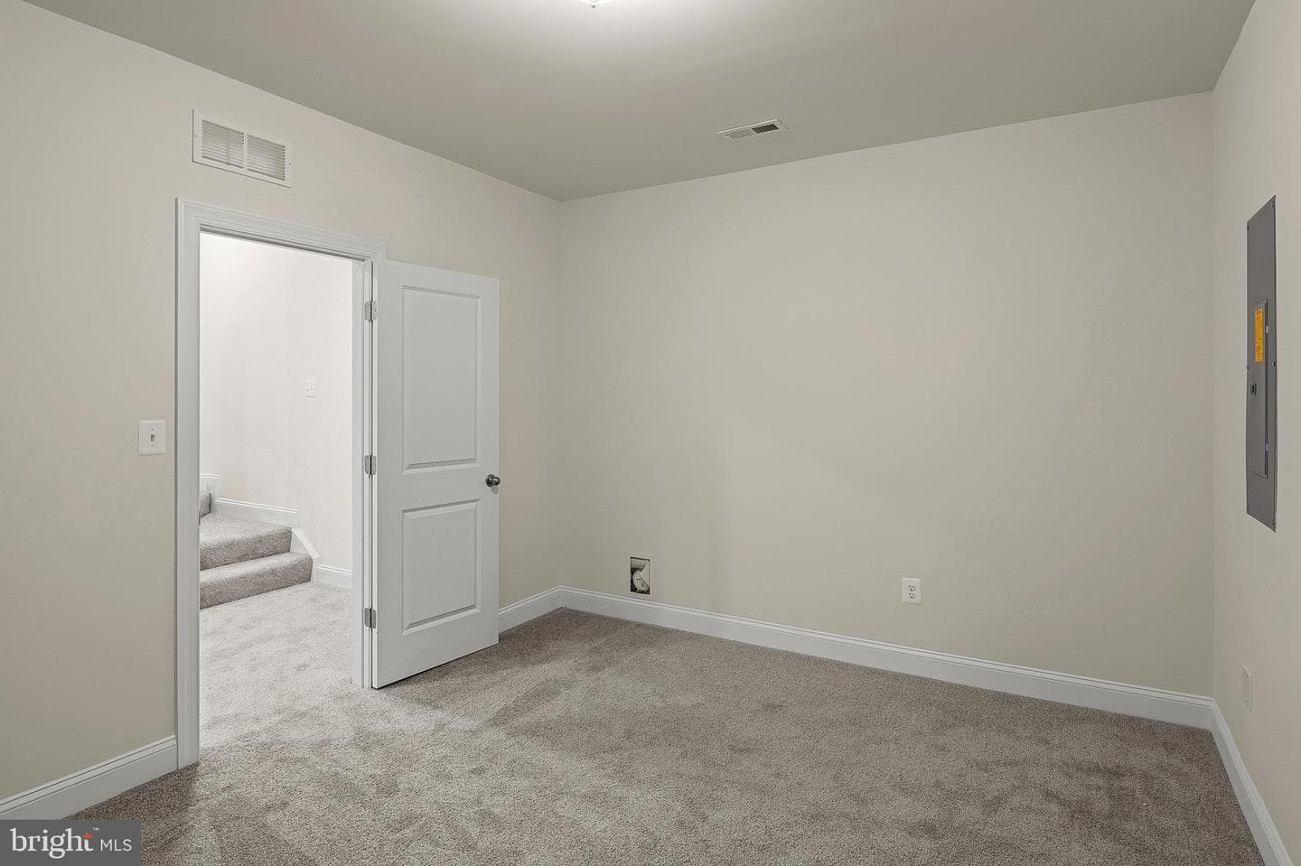 4484 Ilchester Road photo 37