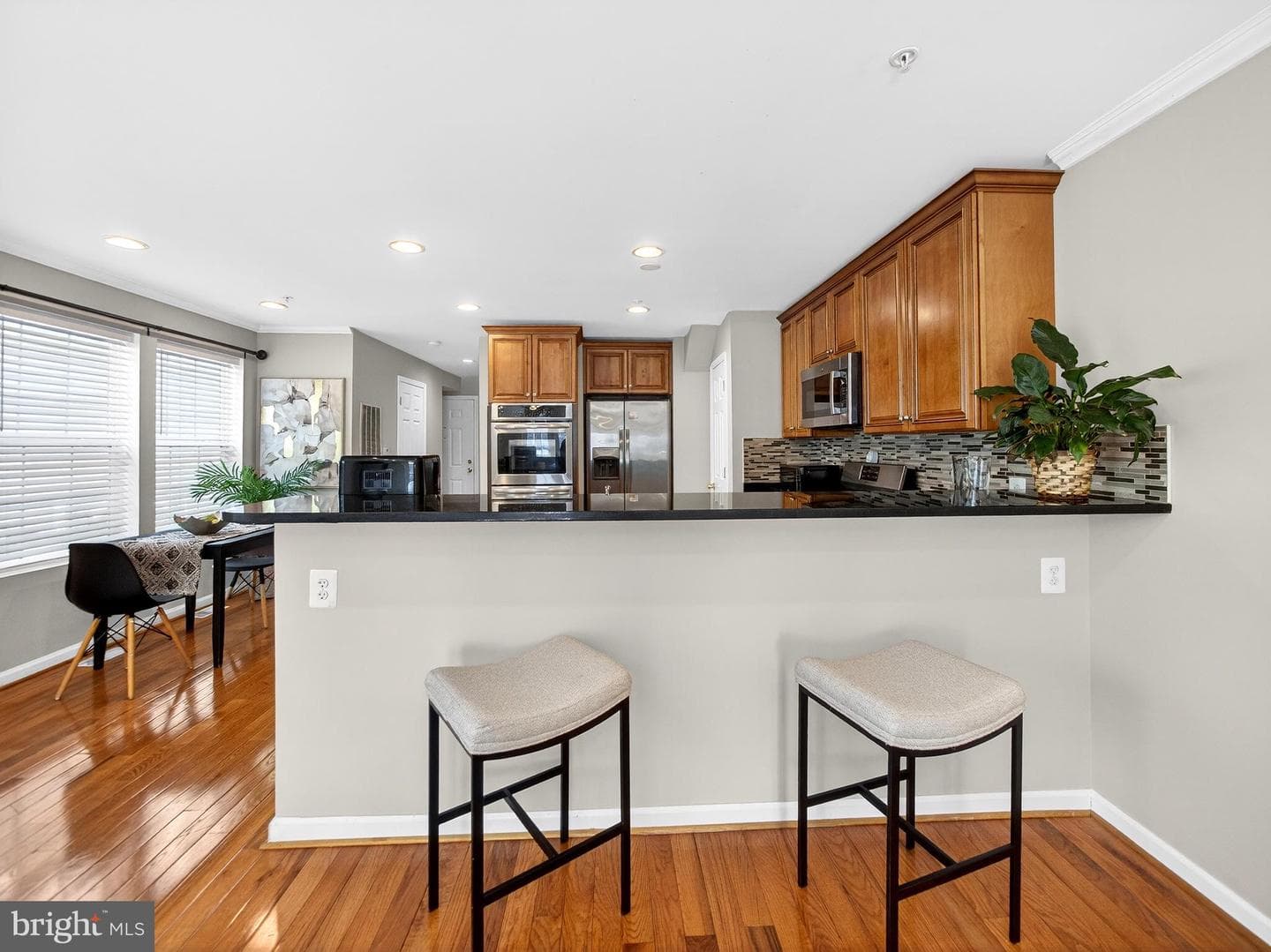 6414a Euclid Avenue photo 13