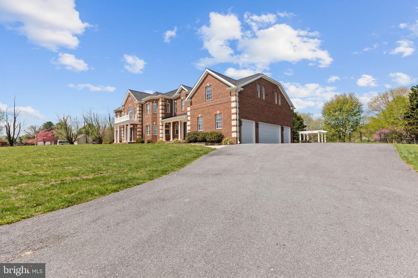 1820 Woodstock Rd photo 3