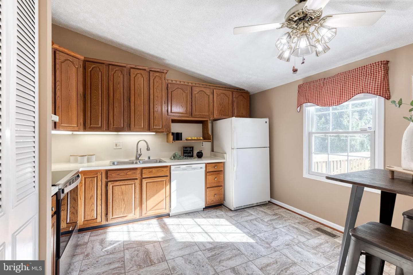 10076 Shaker Drive photo 15