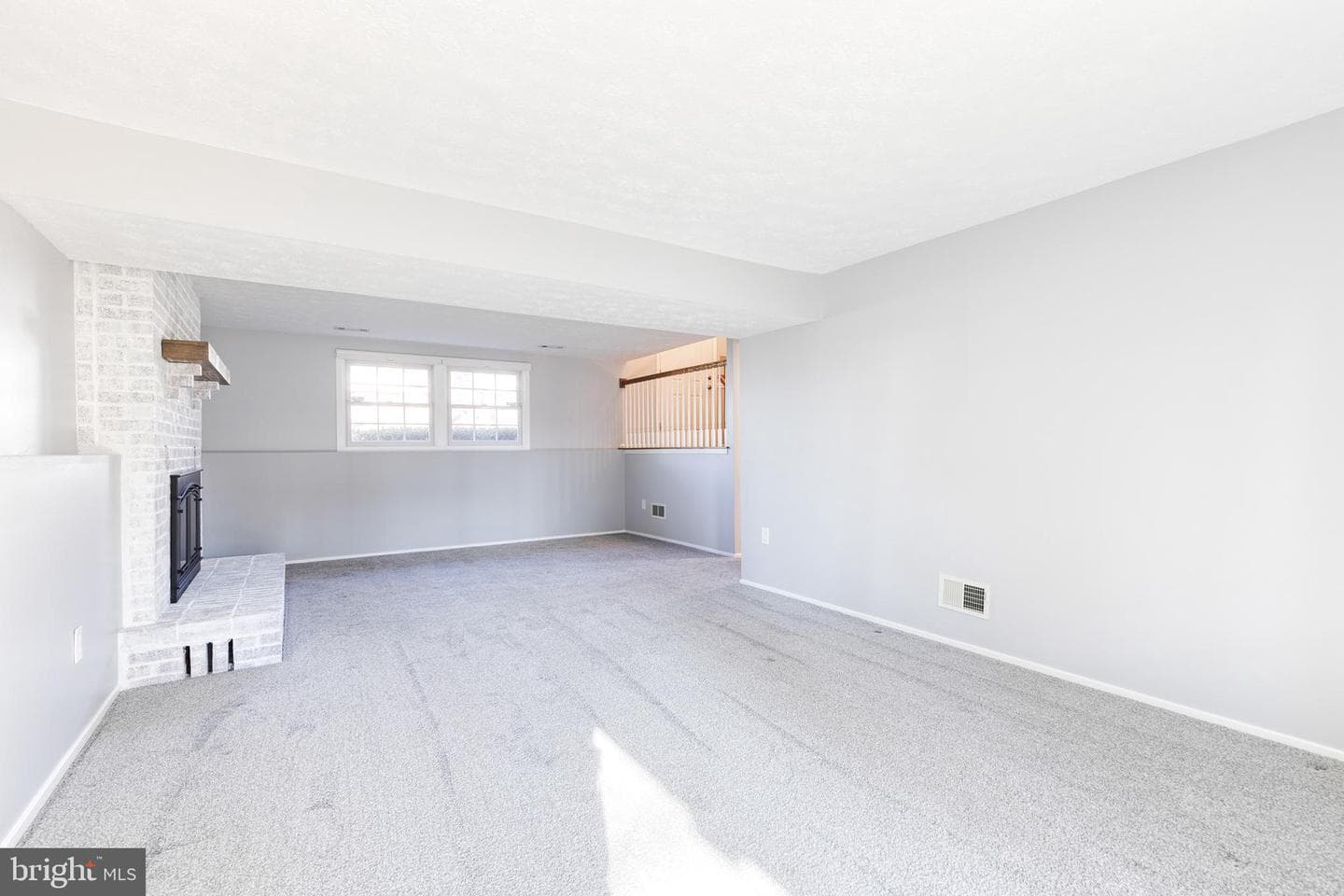 10076 Shaker Drive photo 30