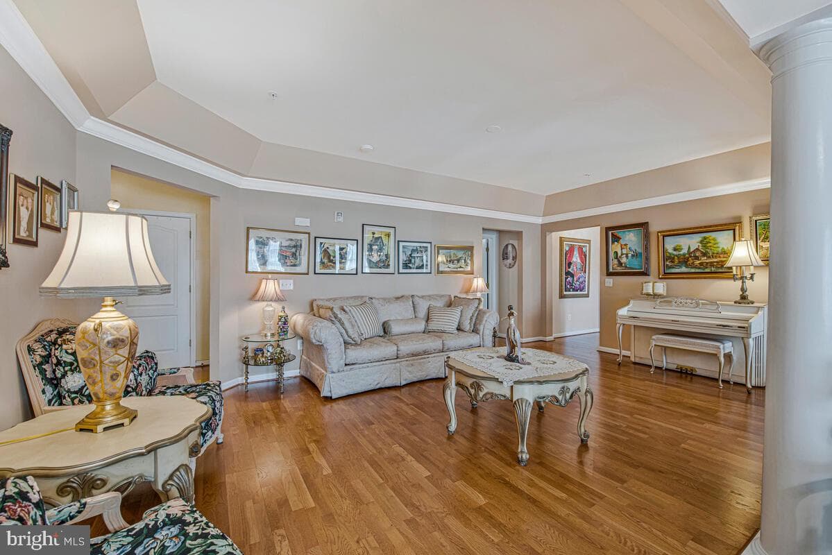 6150 Shadywood Road #207 photo 23