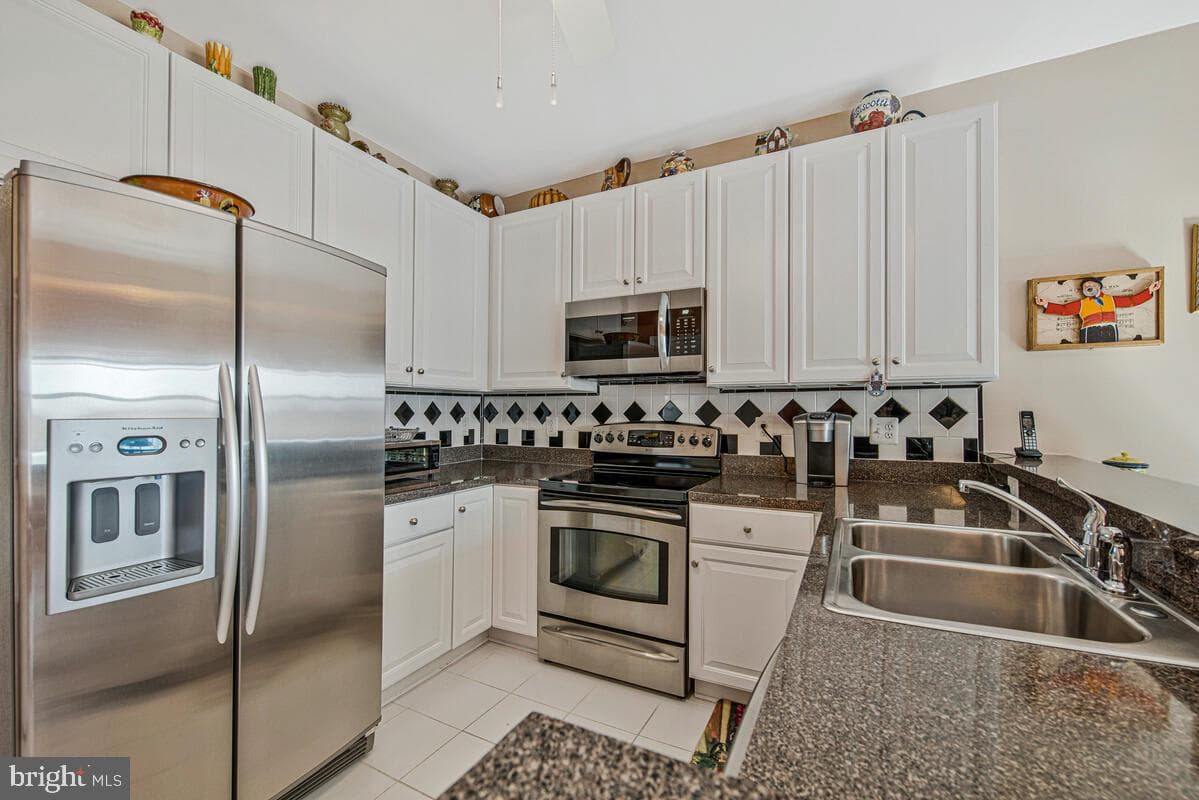 6150 Shadywood Road #207 photo 32