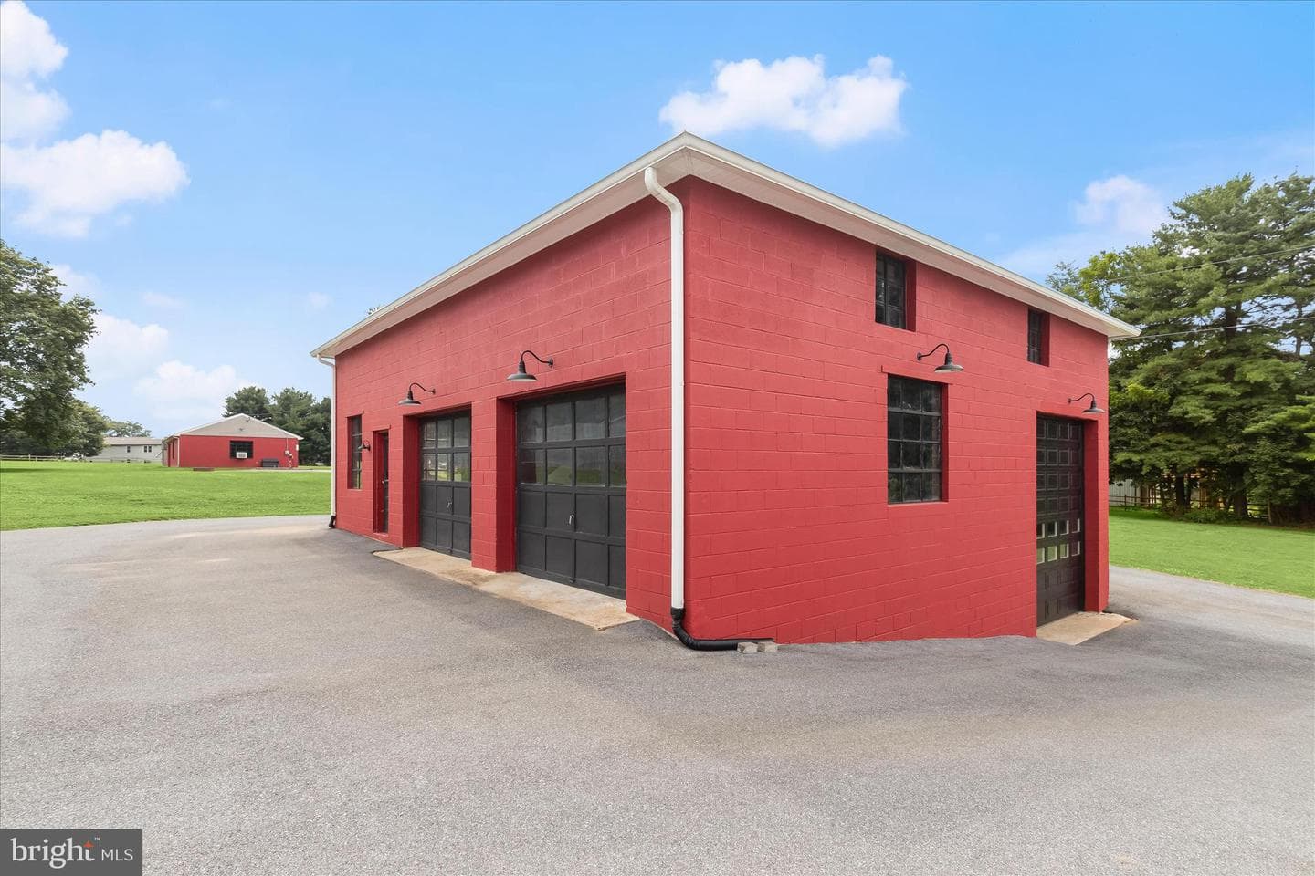 16645 Frederick Road photo 6