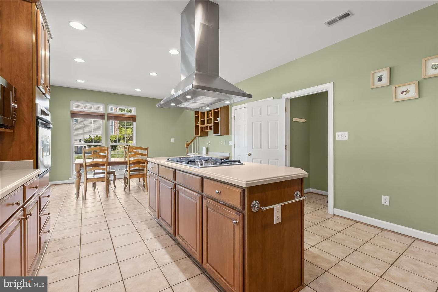 7184 Collingwood Court photo 24