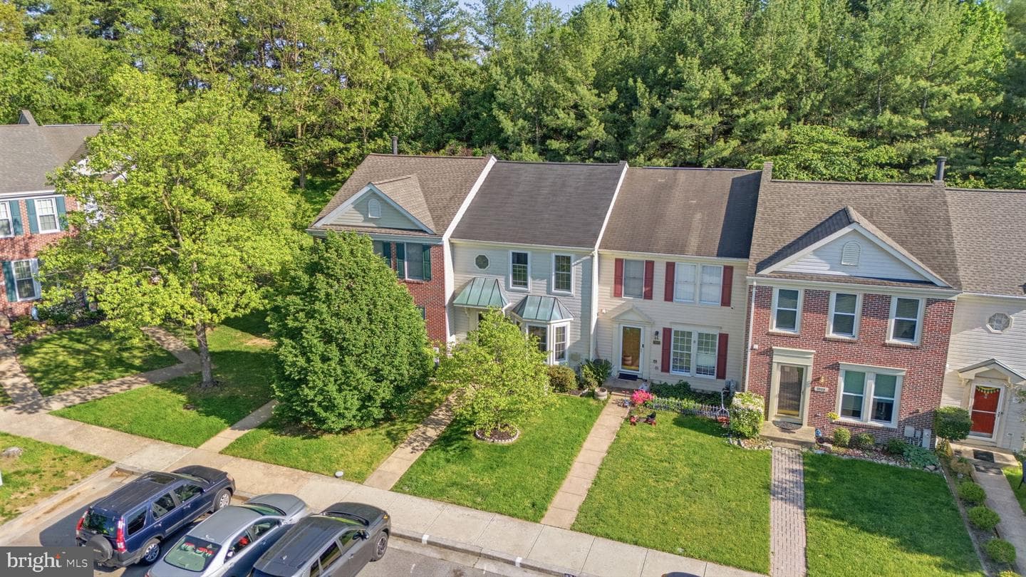 7985 Brightmeadow Court photo 5