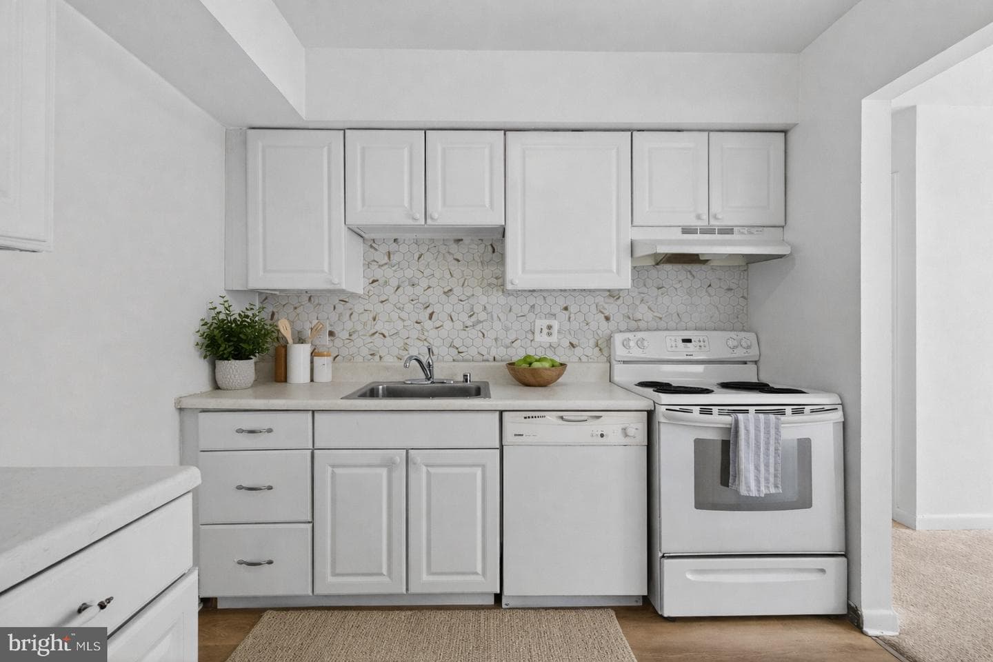 8865 Rollright Court #j photo 9