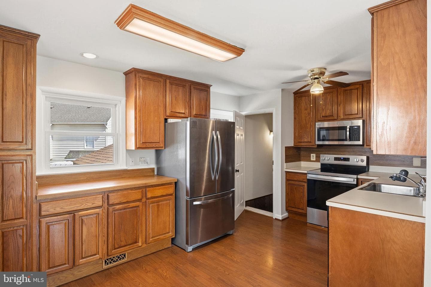 9333 Decatur Place photo 7