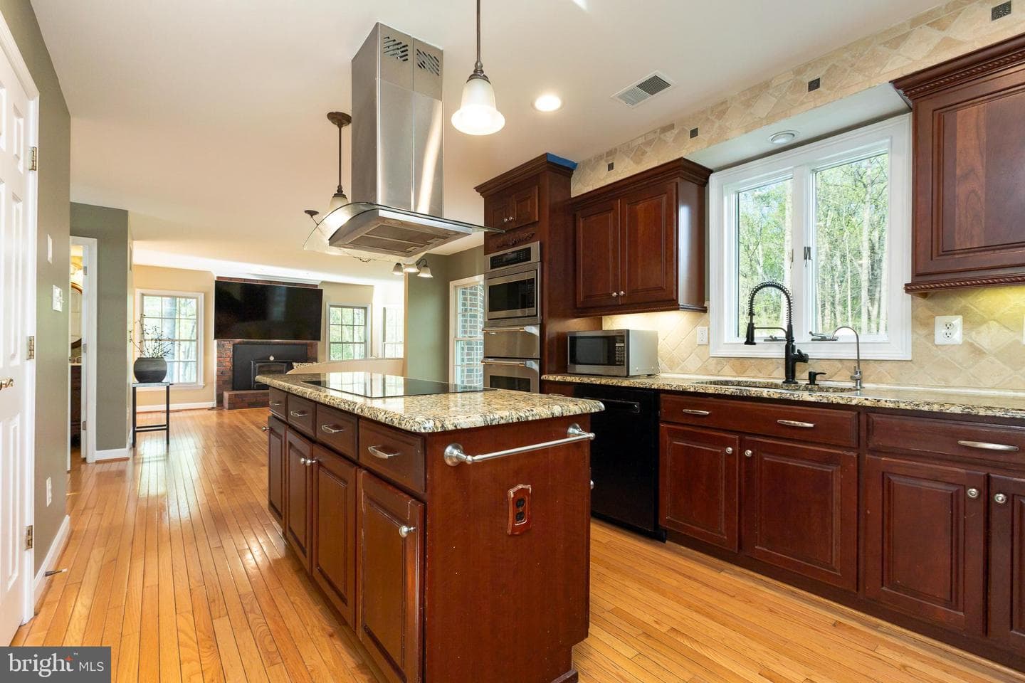 13576 Highland Road photo 48