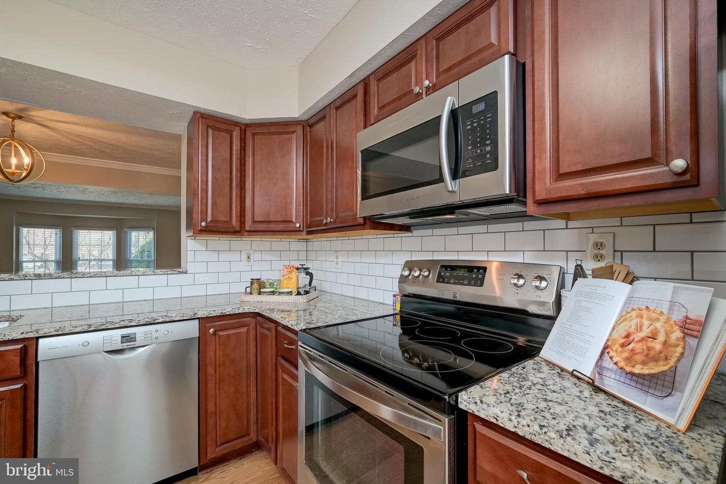 4527 Kingscup Court photo 11