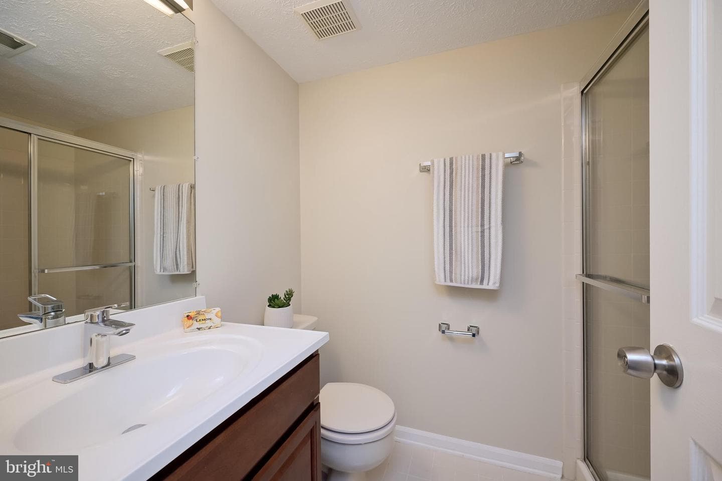 4527 Kingscup Court photo 32