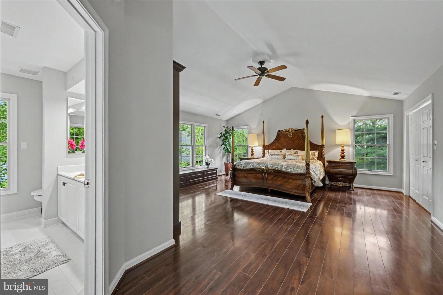 8033 Crest Road photo 21
