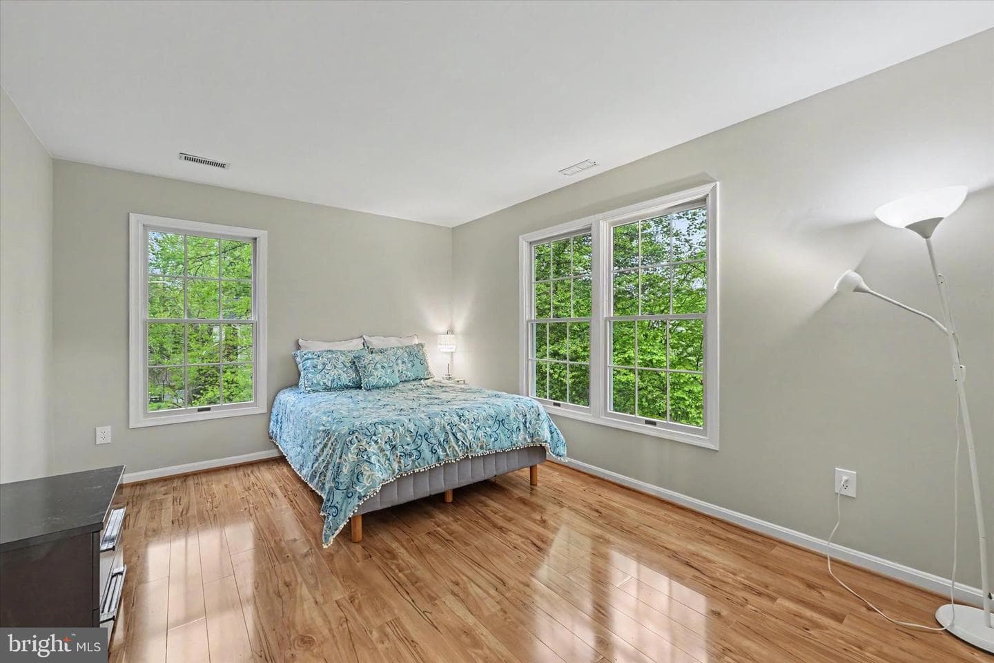 8033 Crest Road photo 25