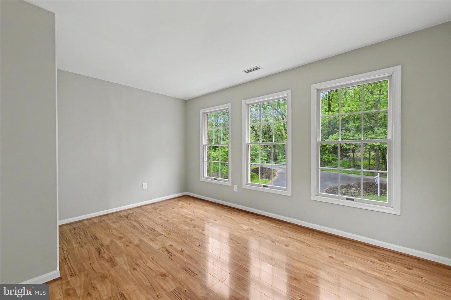 8033 Crest Road photo 26