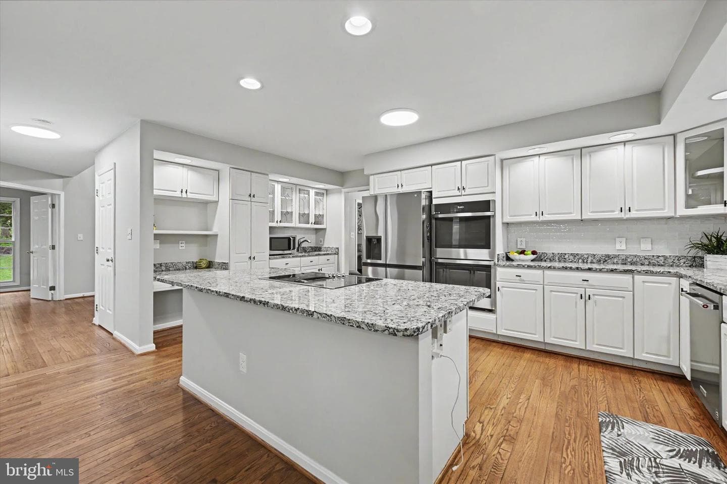 8033 Crest Road photo 9