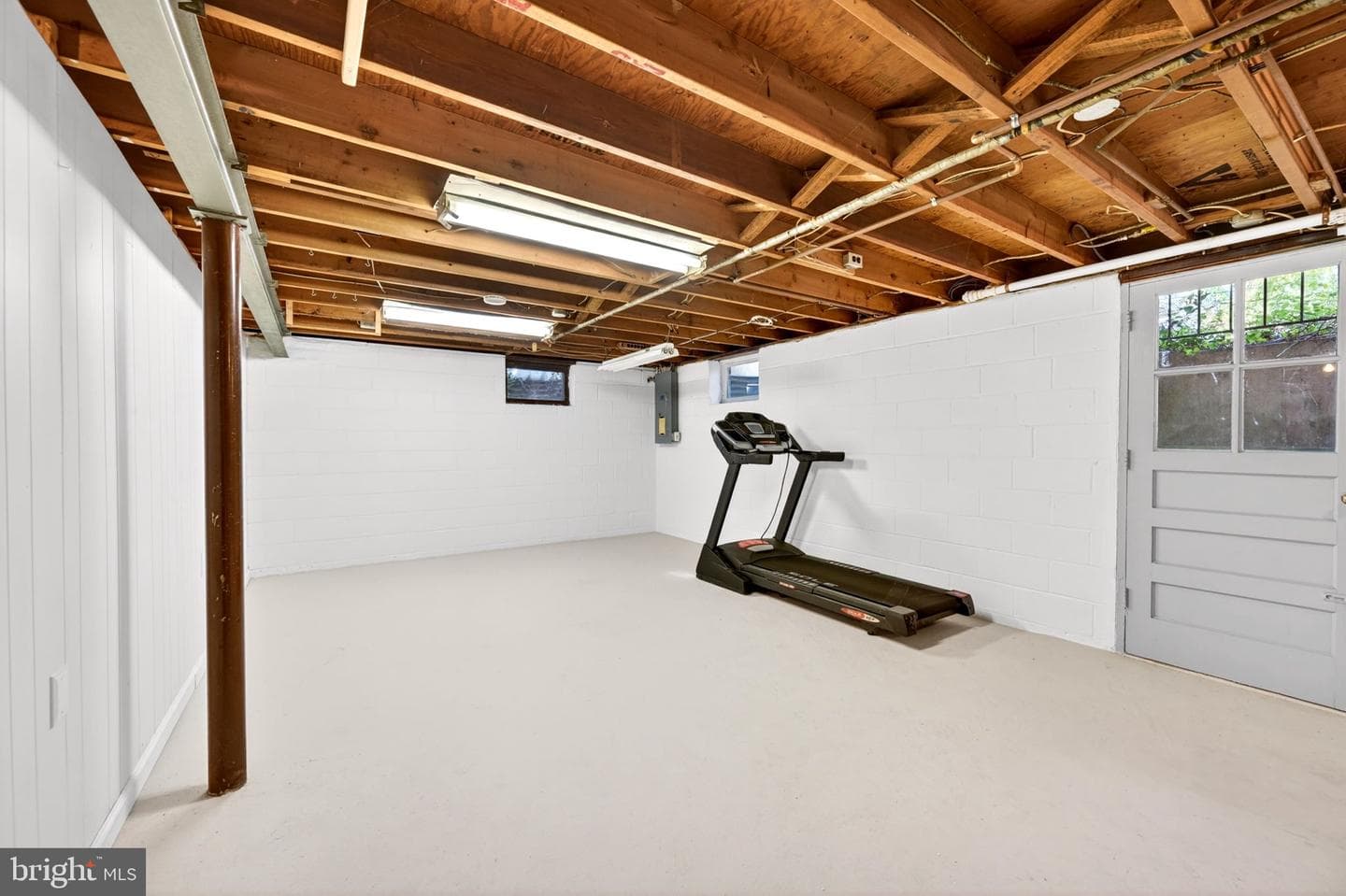 9221 Spring Valley Road photo 50