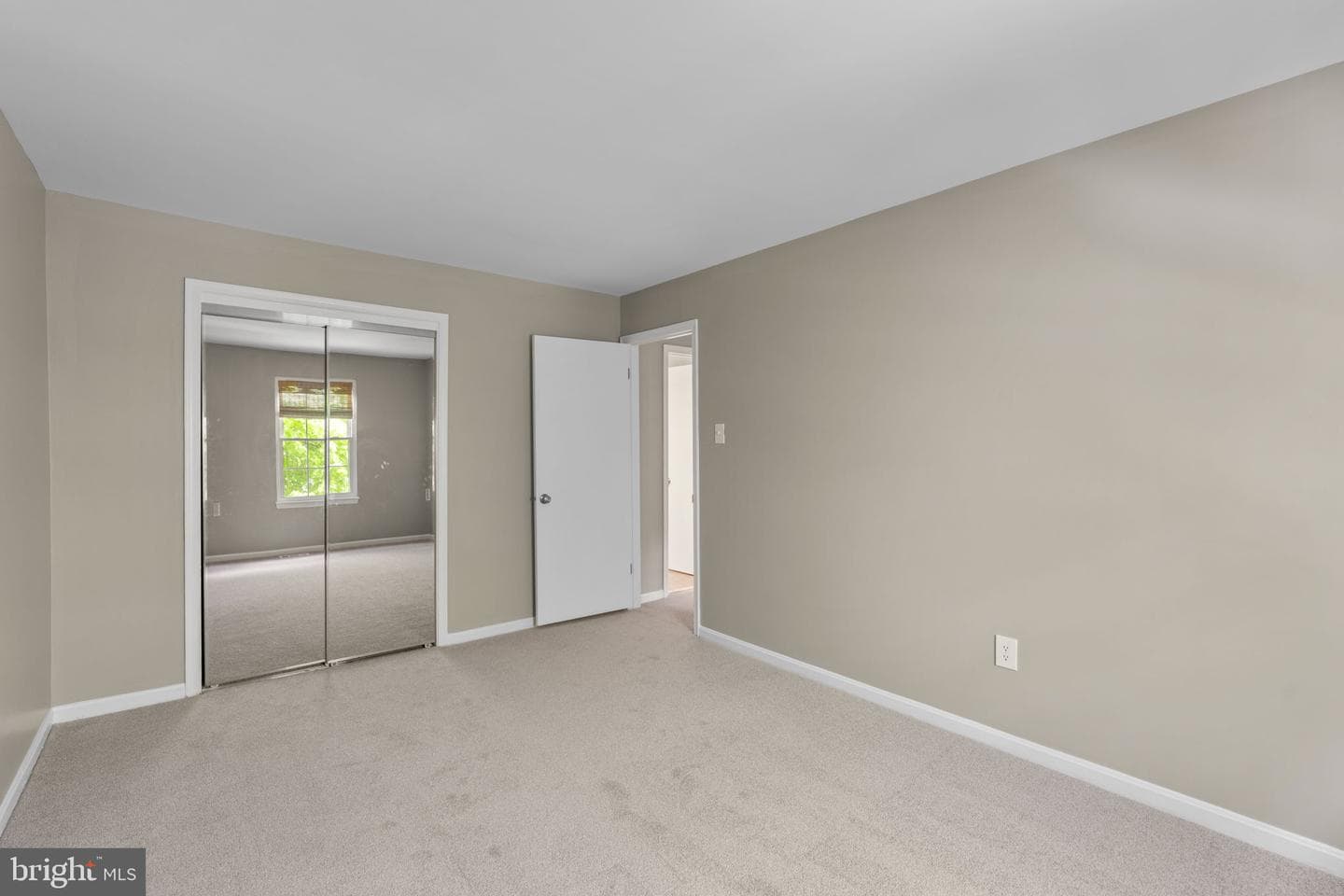 10314 College Square photo 30