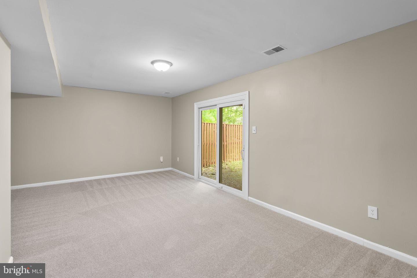 10314 College Square photo 33