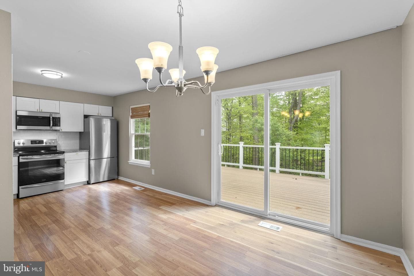 10314 College Square photo 9