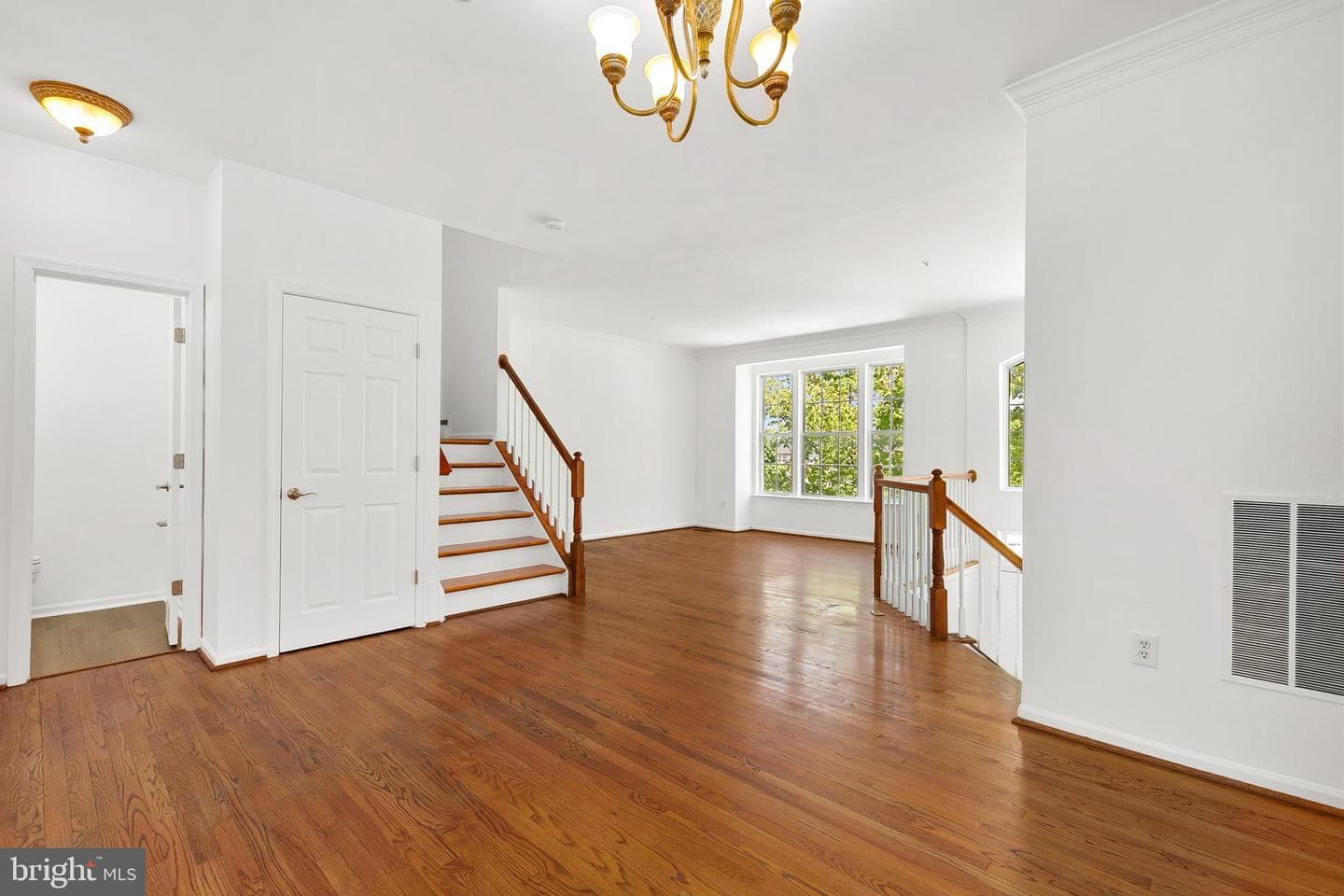 8769 Stonehouse Drive photo 11
