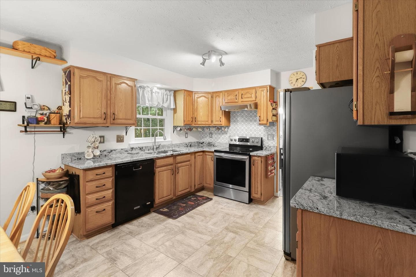 6424 Wesley Lane photo 11