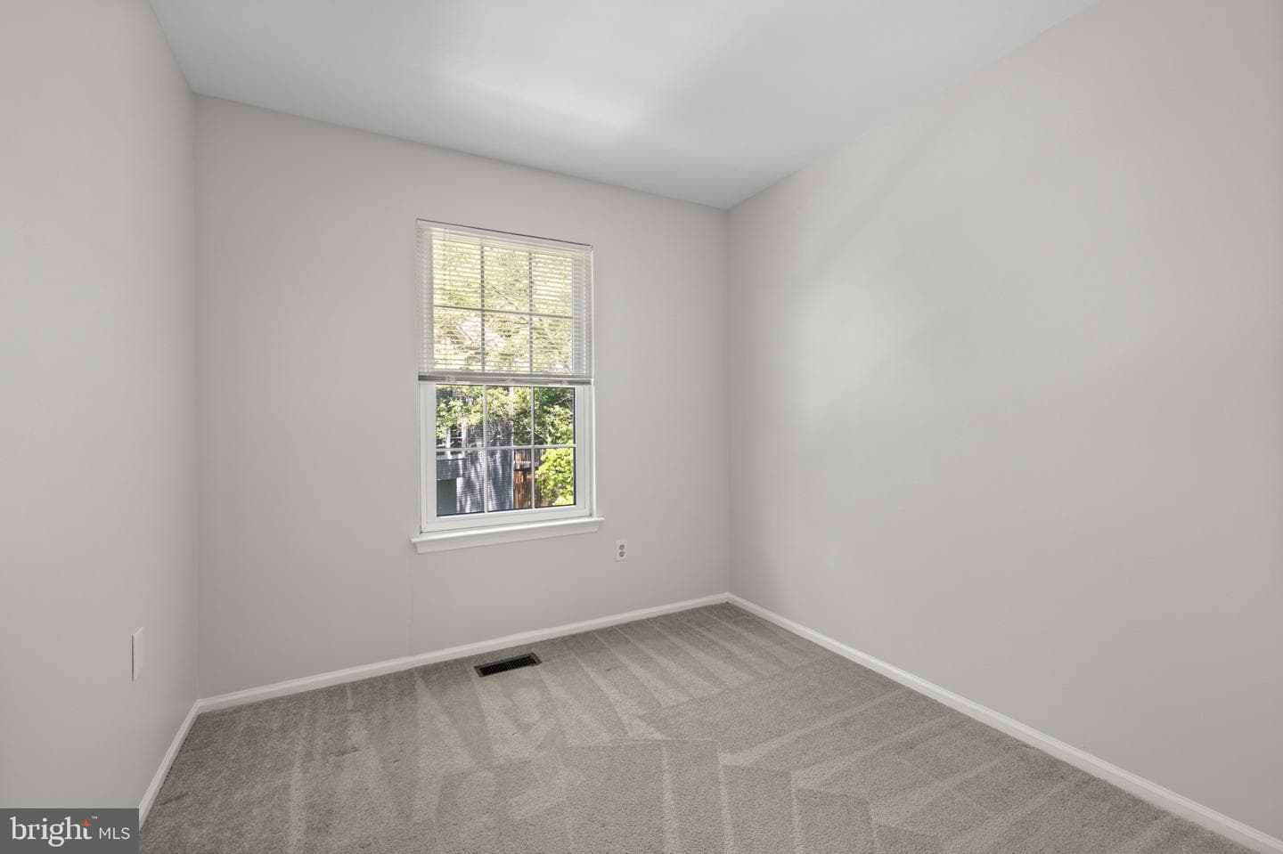4731 Leyden Way photo 17