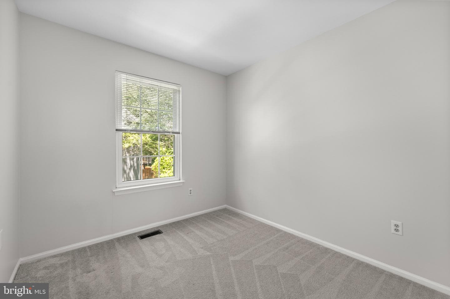 4731 Leyden Way photo 18