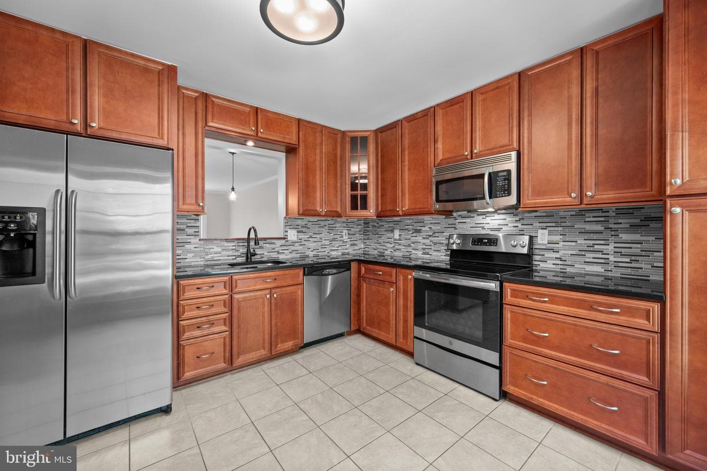 4731 Leyden Way photo 3