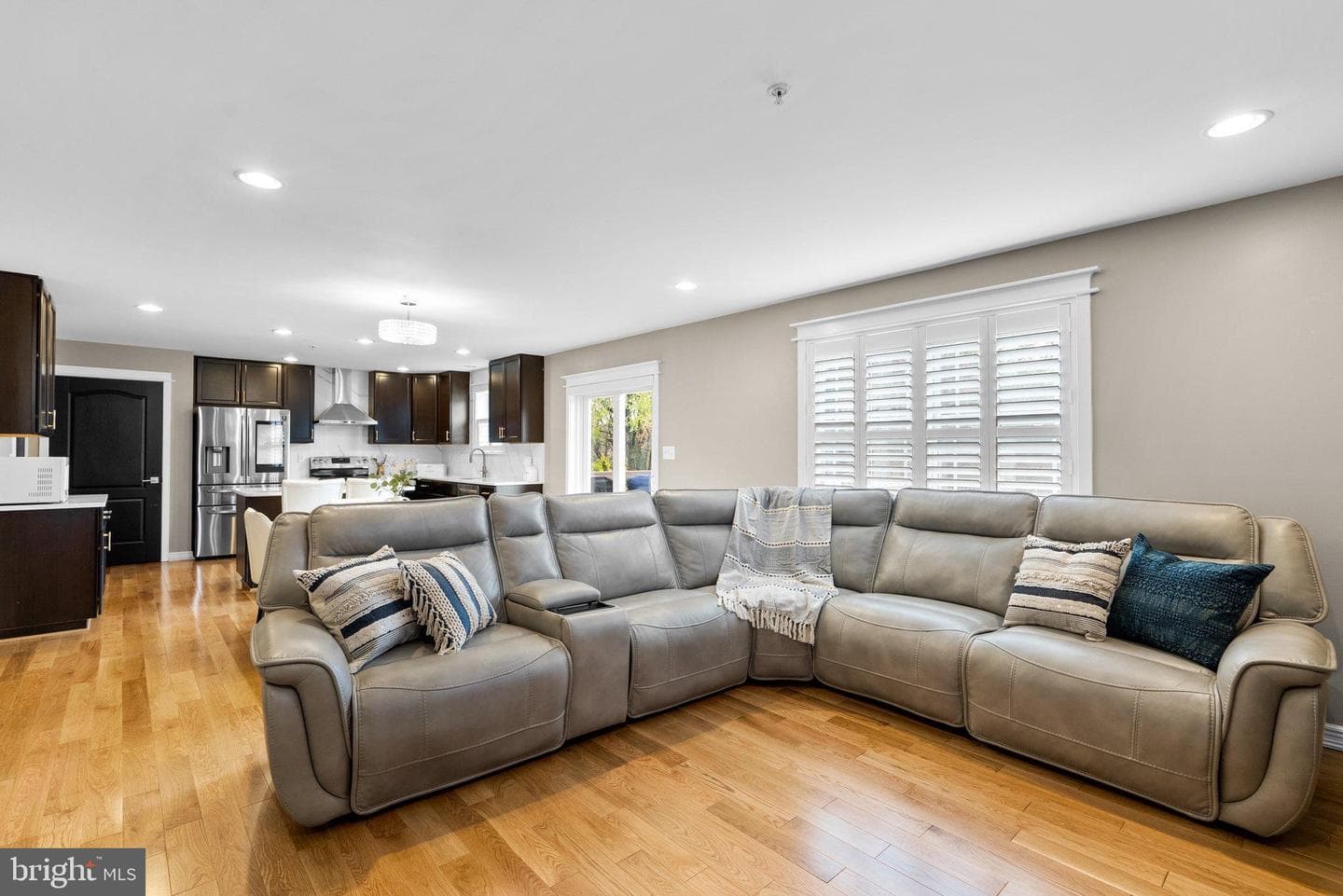 7368 Cedar Ave. photo 9