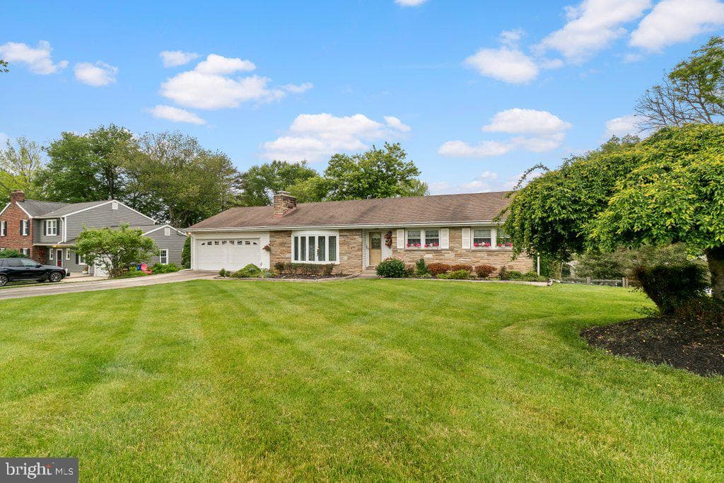 3118 Greenway Drive photo 2