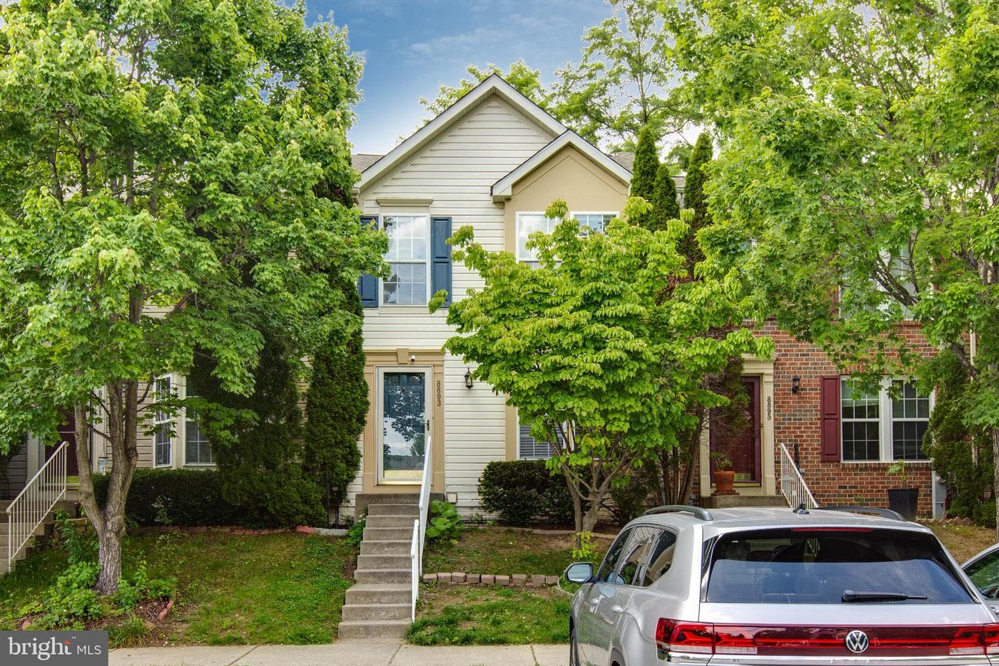 8893 Papillon Drive photo 3