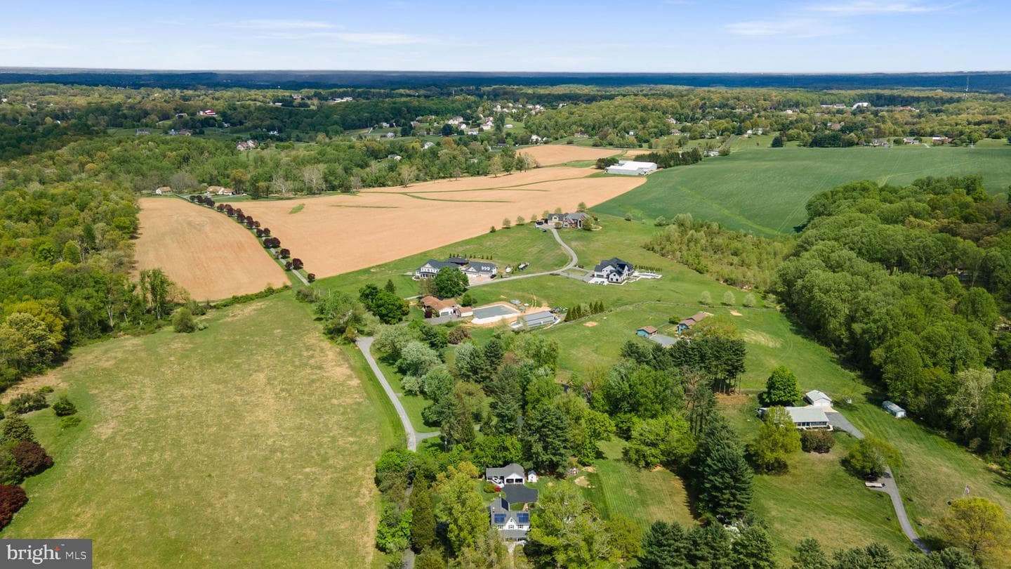14106 Howard Road photo 49