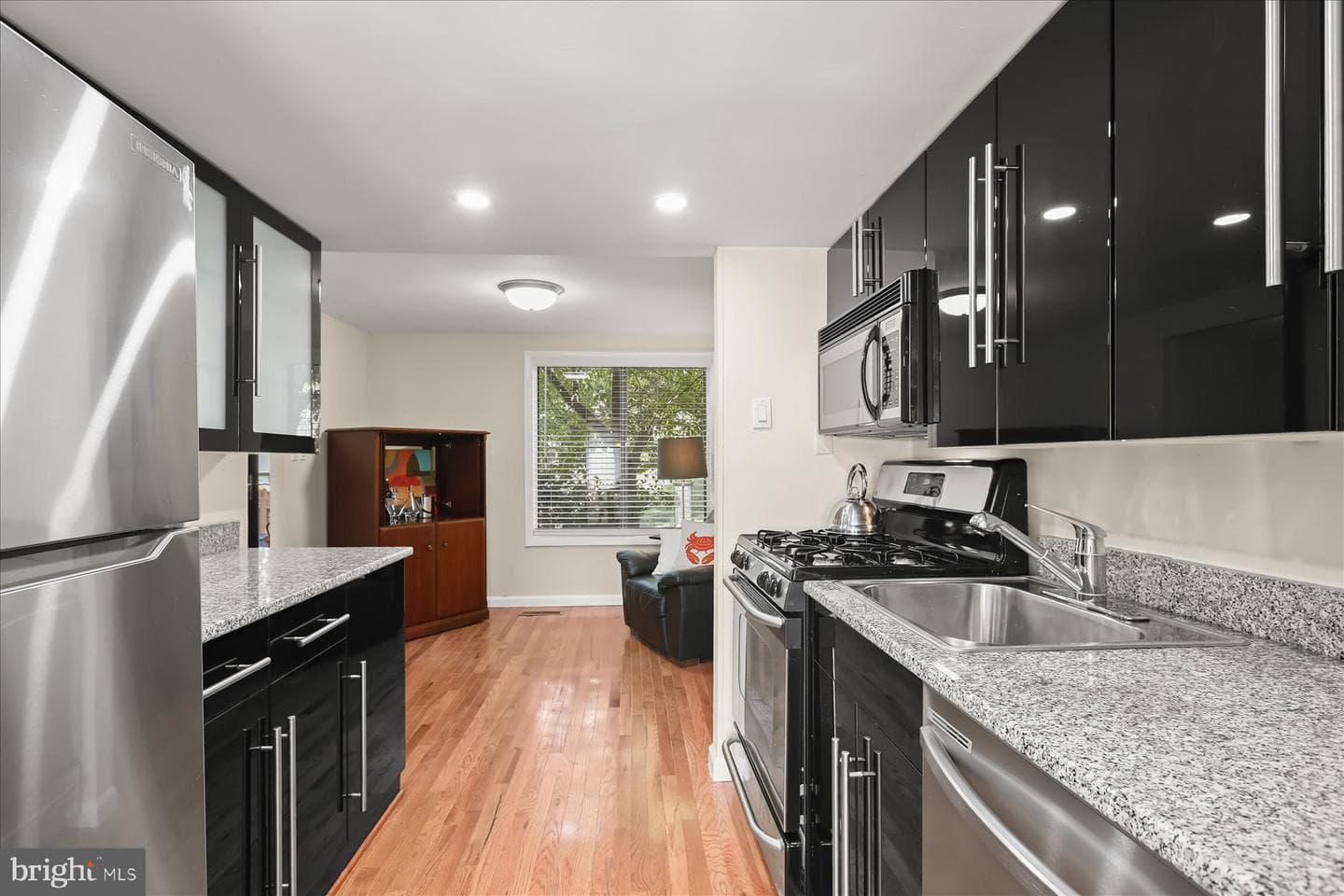 9019 Watchlight Court photo 12