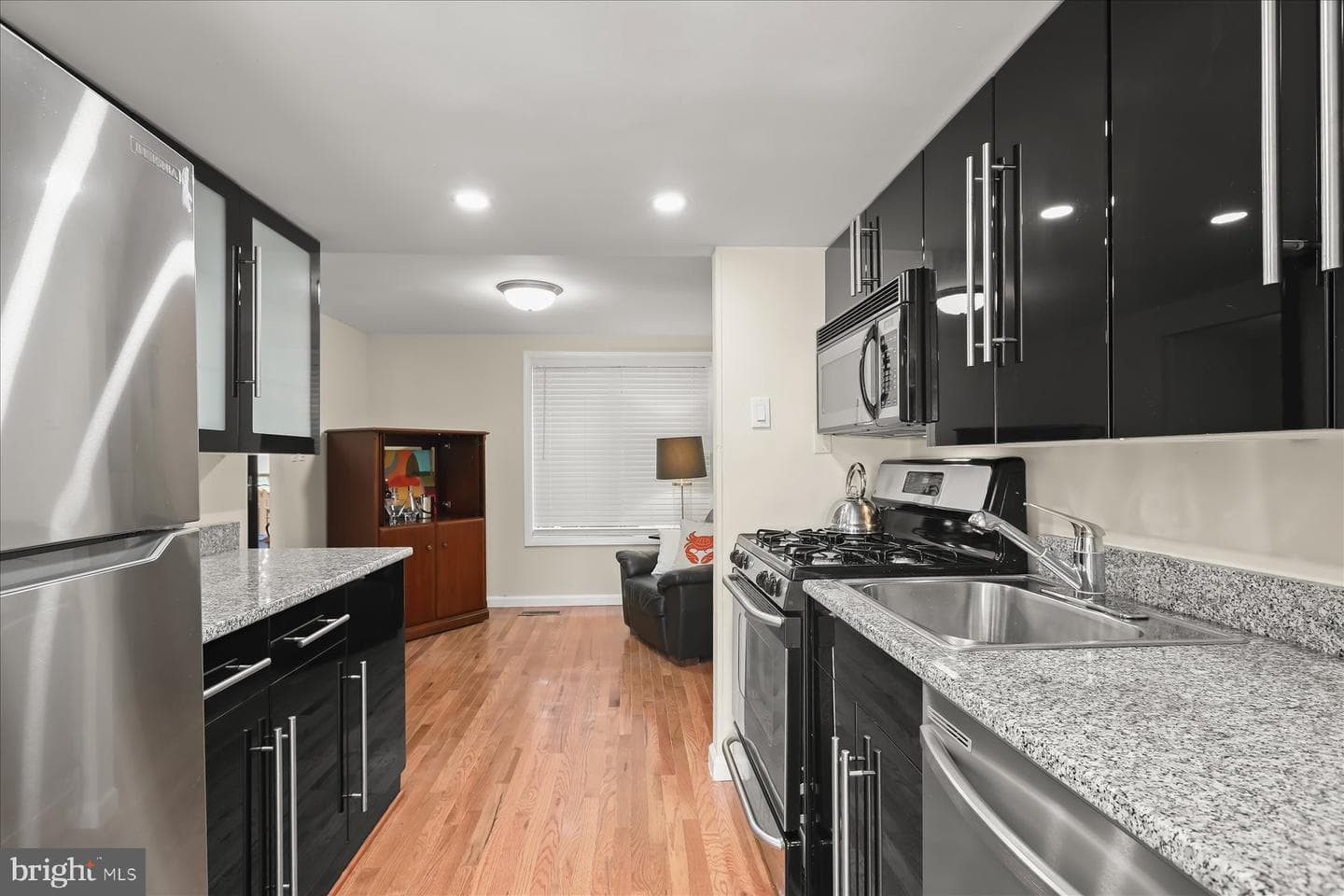 9019 Watchlight Court photo 13