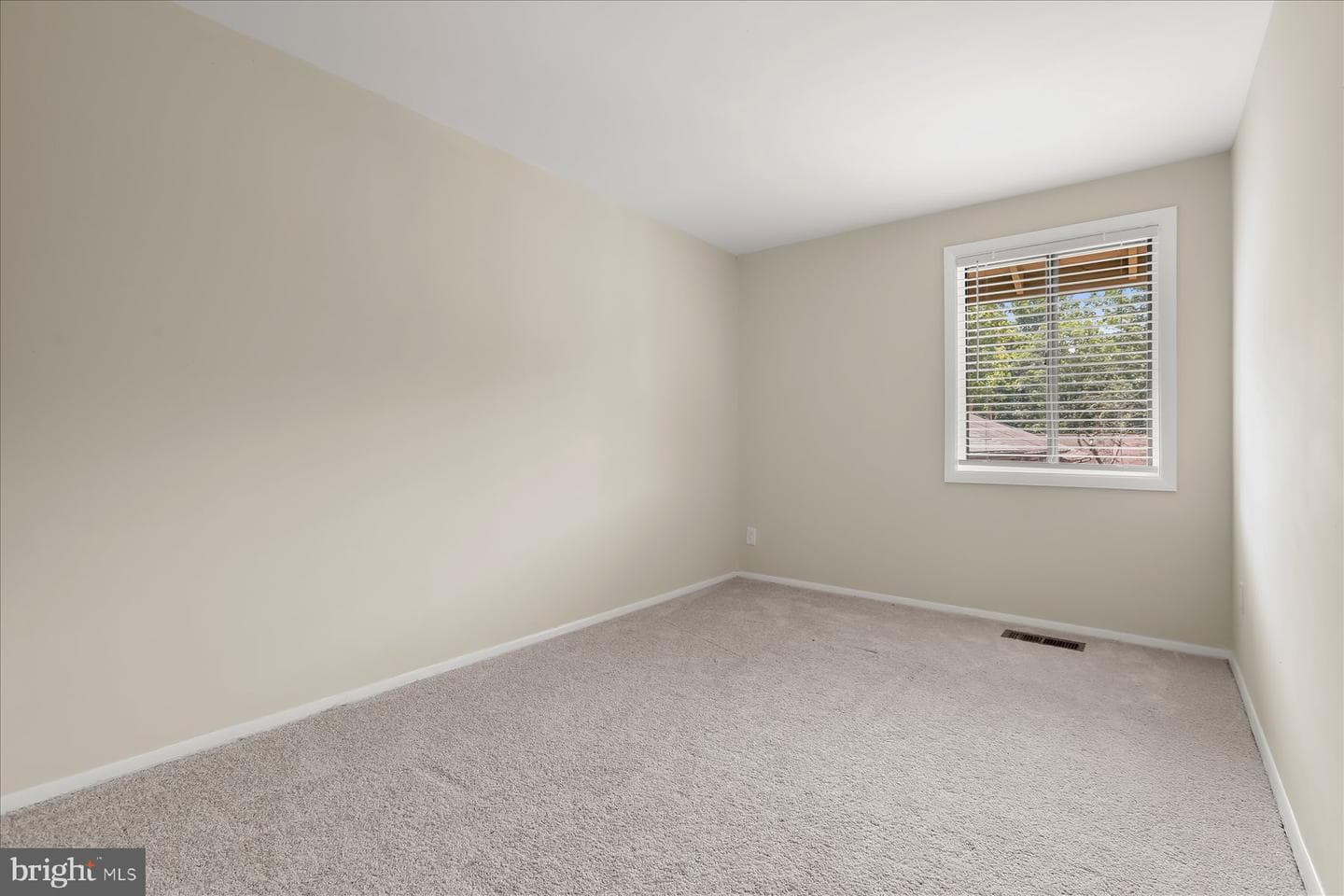 9019 Watchlight Court photo 35