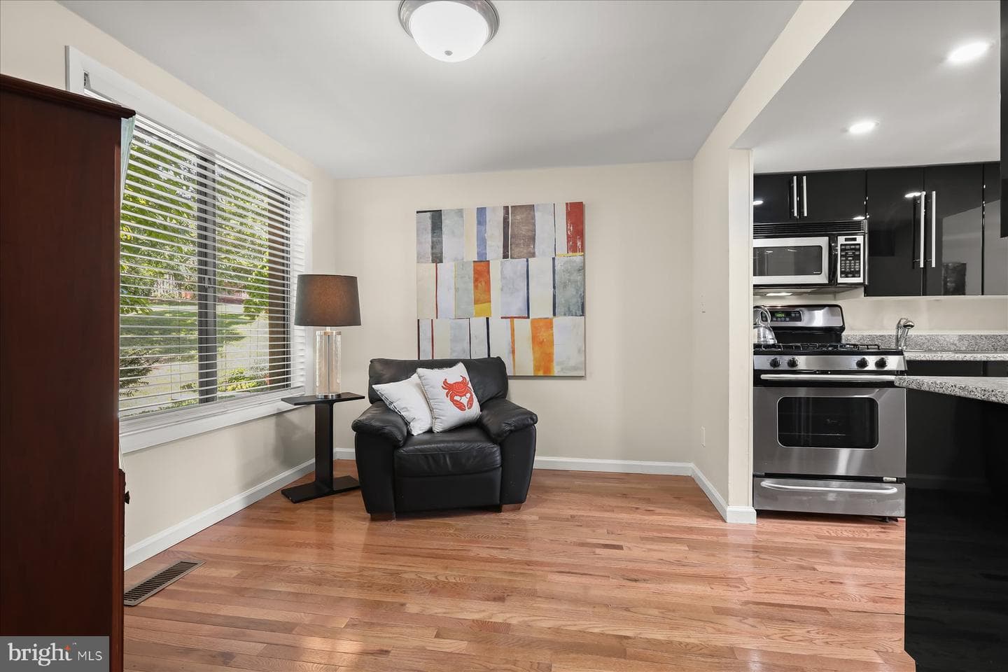 9019 Watchlight Court photo 6